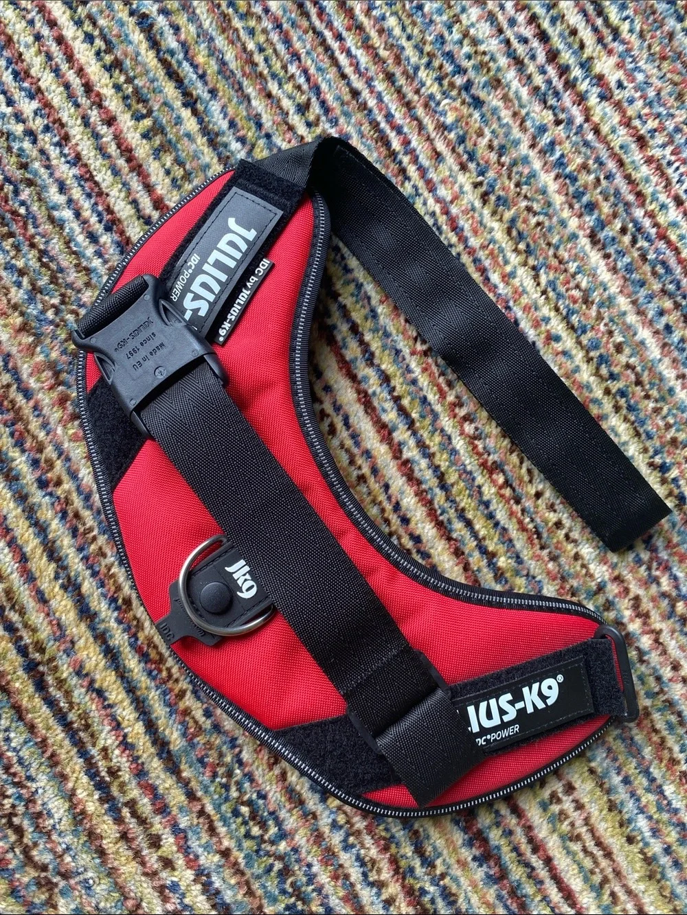Julius-K9 Red Dog Harness with Quick-Release Buckle